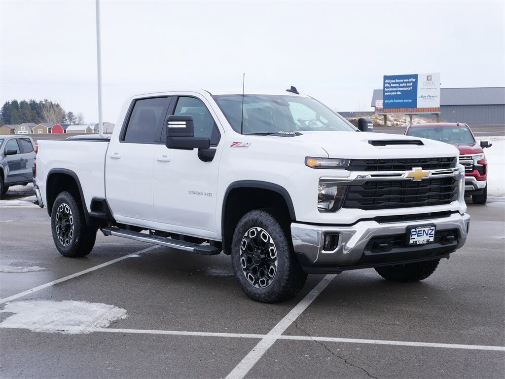 2026 Chevrolet Silverado 3500HD LT Crew Cab 4WD