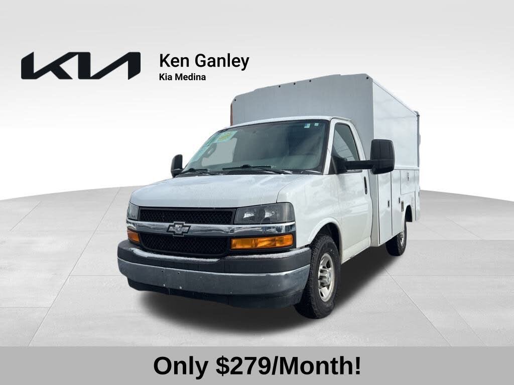 2018 Chevrolet Express Chassis 3500 139 Cutaway RWD