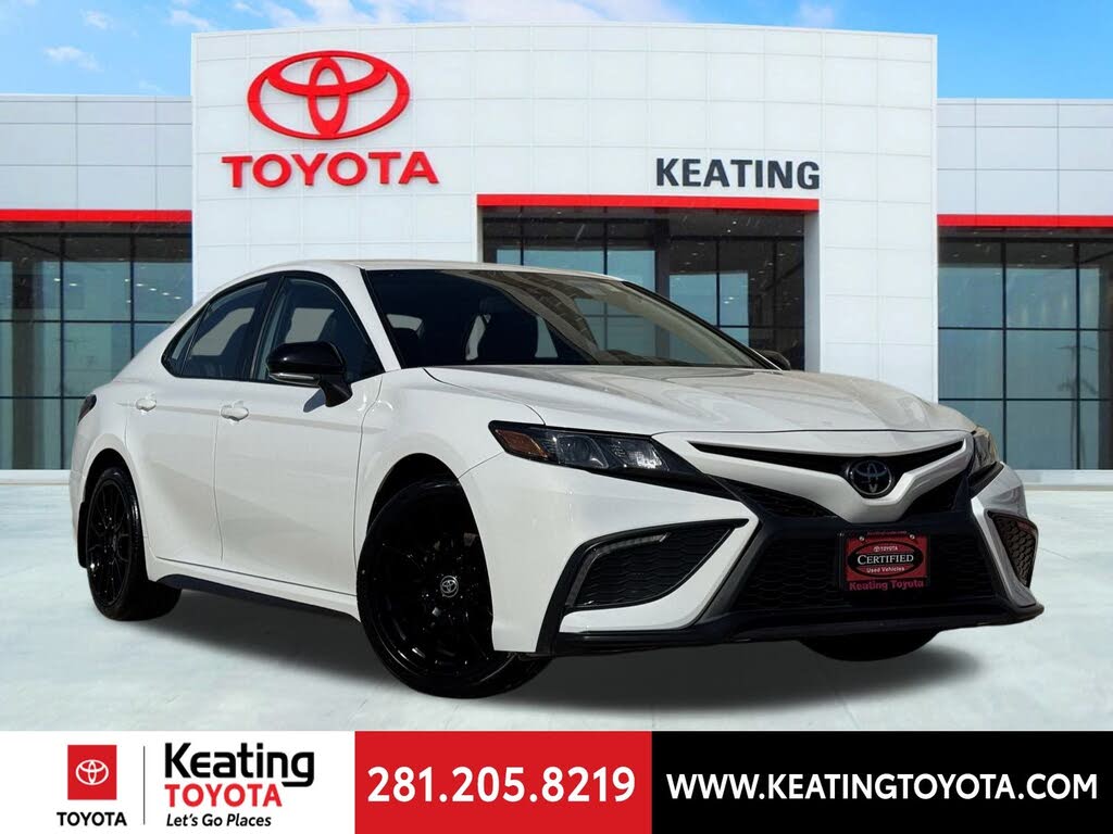 2023 Toyota Camry SE Nightshade FWD