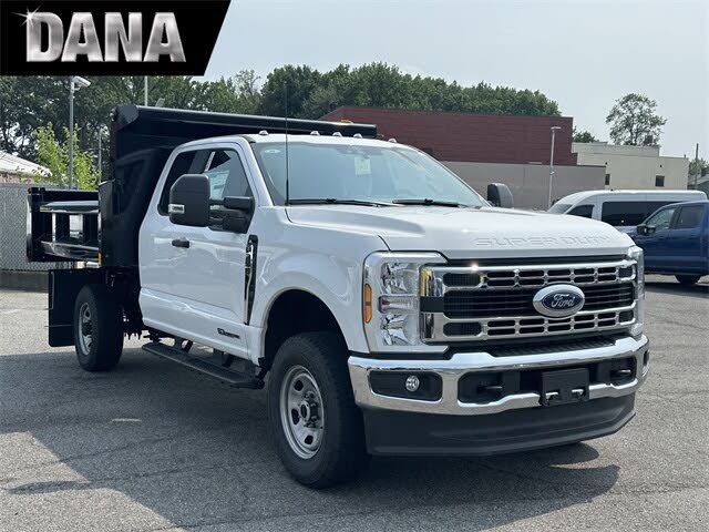 2024 Ford F-350 Super Duty Chassis XL SuperCab 4WD