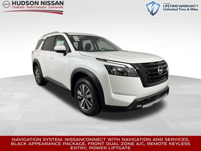 2025 Nissan Pathfinder SL FWD