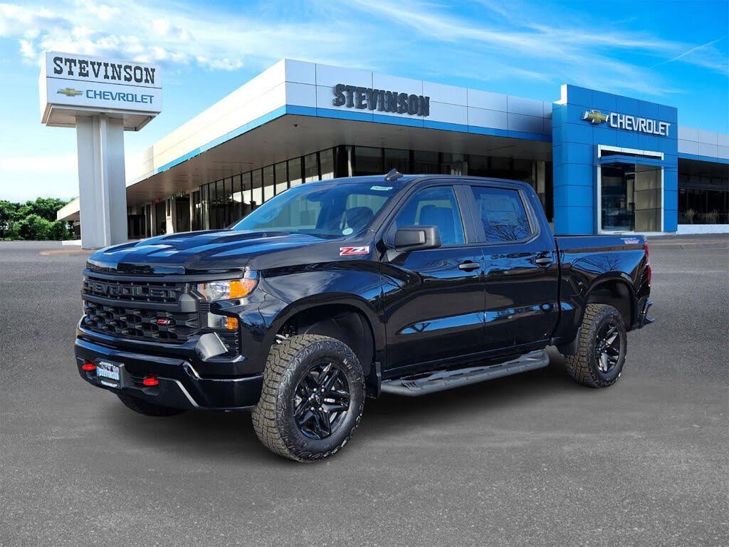 2026 Chevrolet Silverado 1500 Custom Trail Boss Crew Cab 4WD
