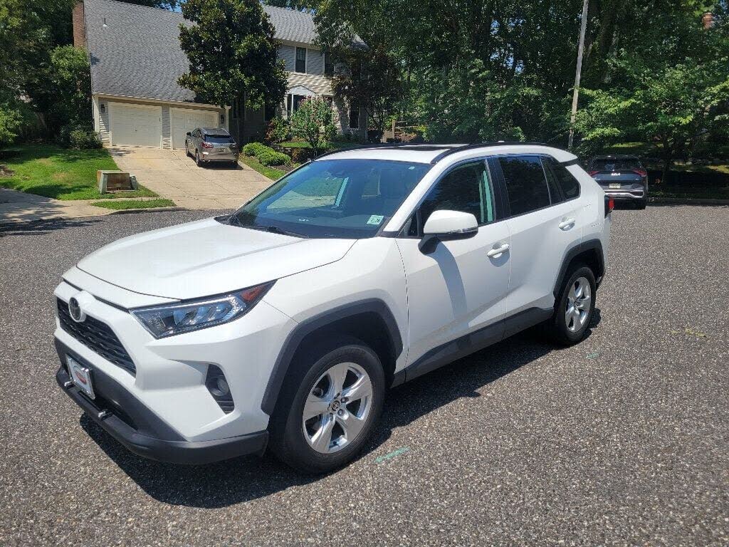 2021 Toyota RAV4 XLE AWD