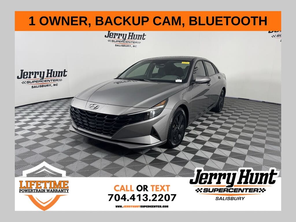 2022 Hyundai Elantra SEL FWD