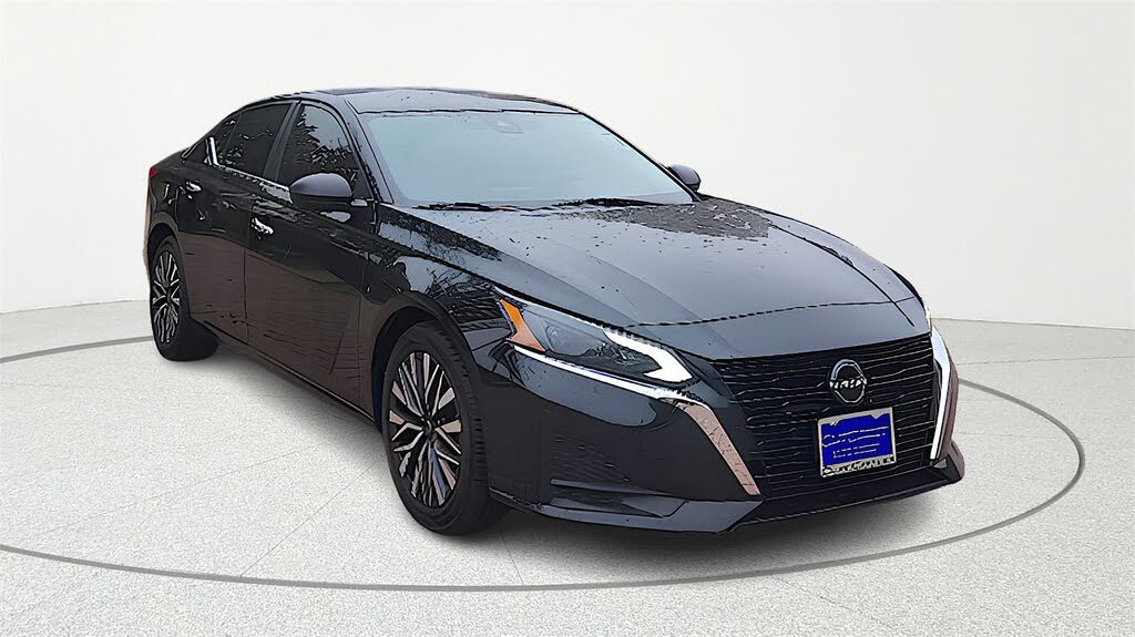 2024 Nissan Altima 2.5 SV FWD