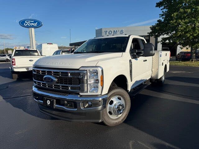 2025 Ford F-350 Super Duty Chassis XL SuperCab DRW 4WD
