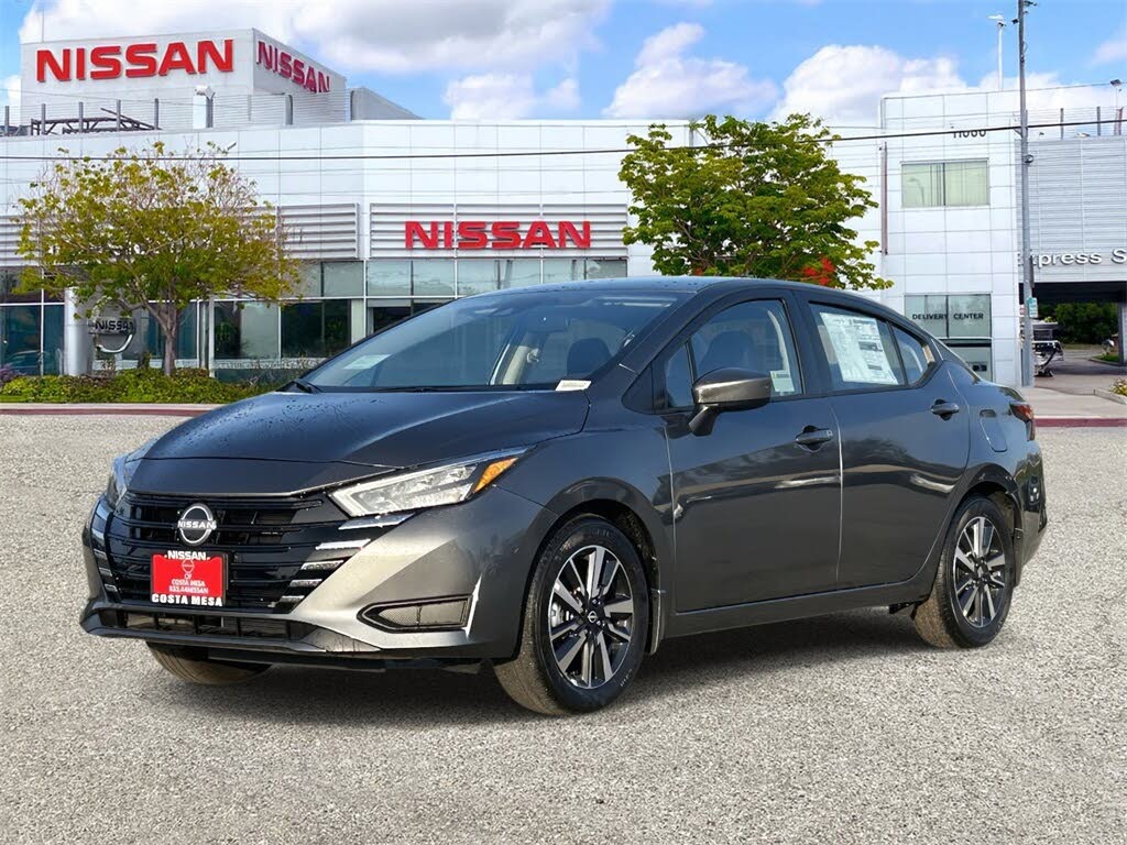 2025 Nissan Versa SV FWD