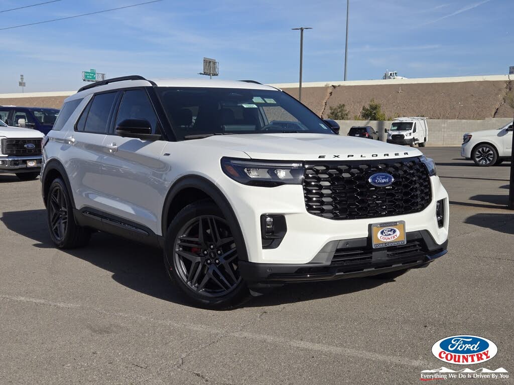 2026 Ford Explorer ST-Line RWD