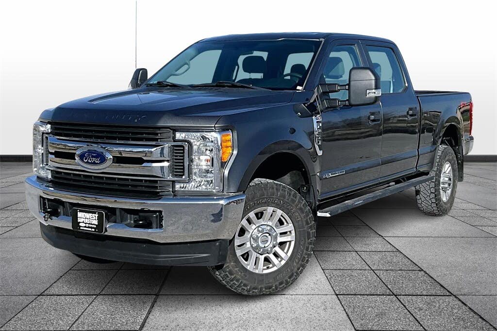 2017 Ford F-250 Super Duty XL Crew Cab 4WD