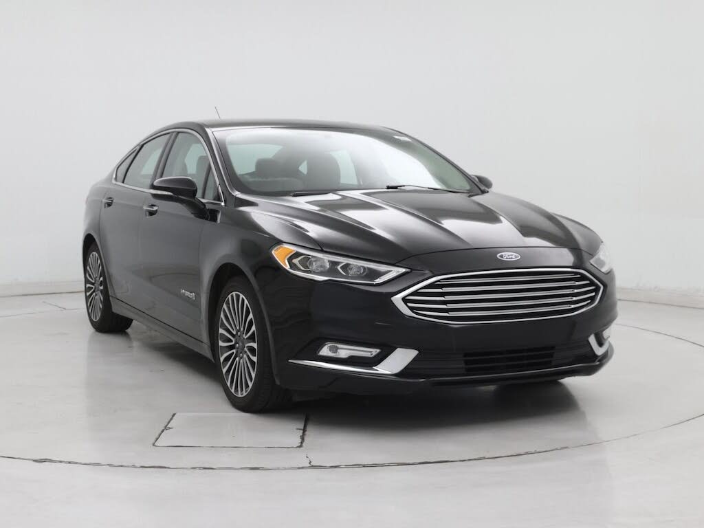 2017 Ford Fusion Hybrid Titanium FWD
