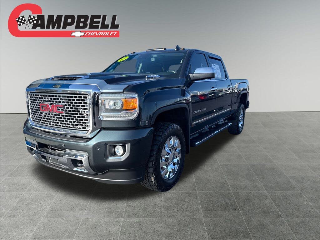 2017 GMC Sierra 2500HD Denali Crew Cab SB 4WD