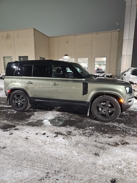 2022 Land Rover Defender 110 SE AWD