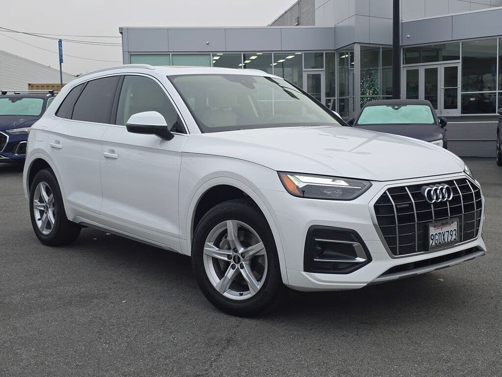 2023 Audi Q5 quattro Premium 40 TFSI