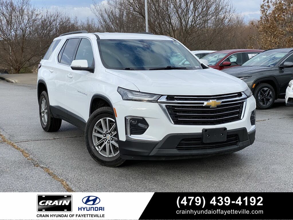 2023 Chevrolet Traverse LT Cloth FWD