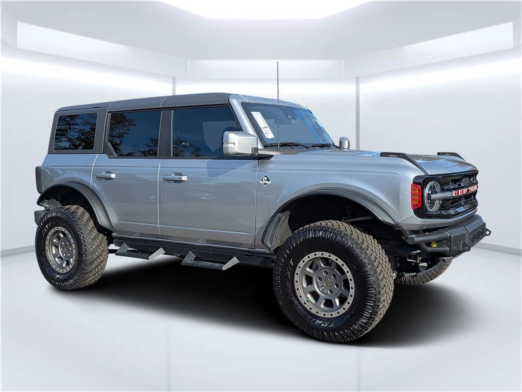 2023 Ford Bronco Outer Banks Advanced 4-Door 4WD