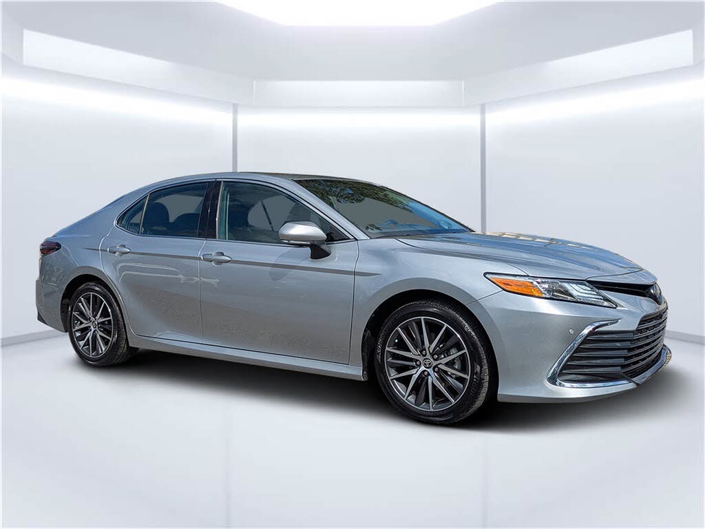 2024 Toyota Camry Hybrid XLE FWD