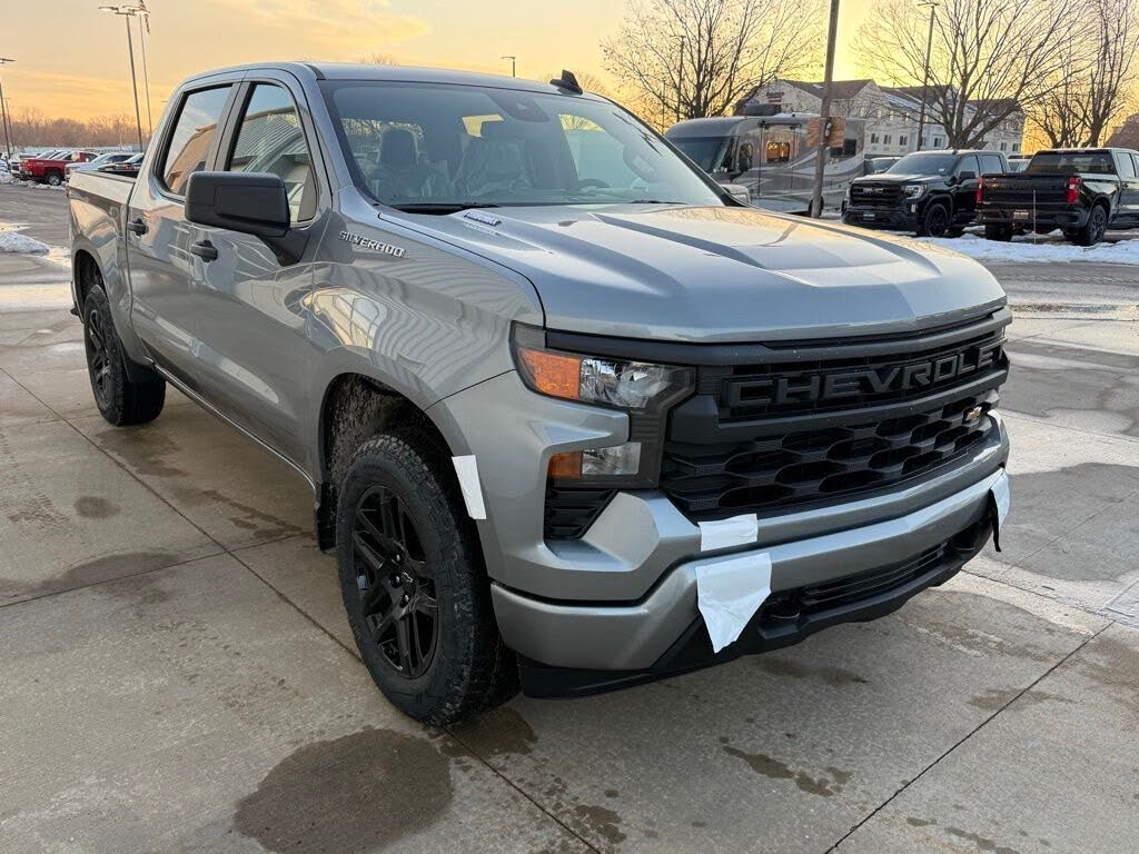 2026 Chevrolet Silverado 1500 Custom Crew Cab 4WD