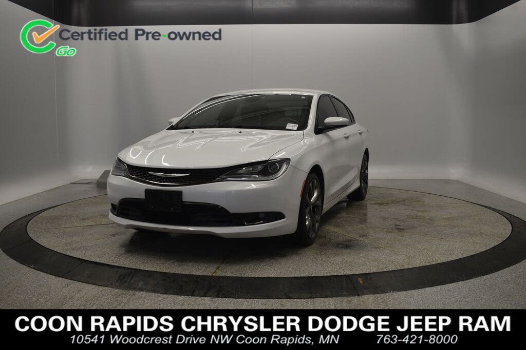 2015 Chrysler 200 S Sedan FWD