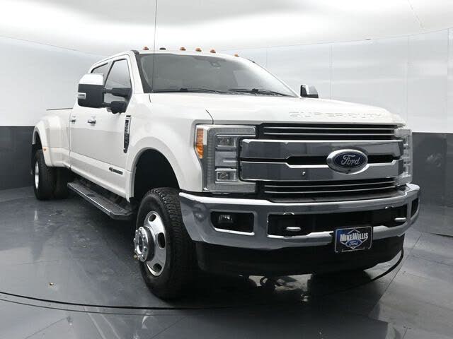 2017 Ford F-350 Super Duty Lariat Crew Cab LB DRW 4WD