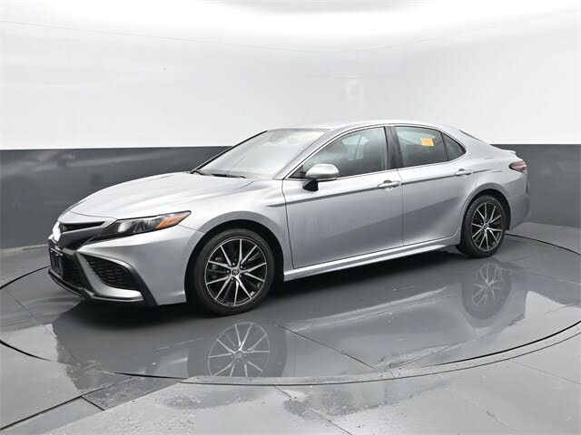 2022 Toyota Camry SE FWD