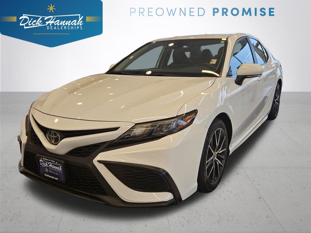 2022 Toyota Camry SE FWD