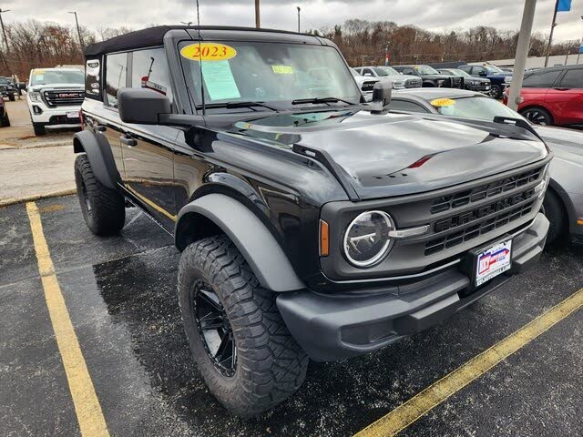 2023 Ford Bronco 4-Door 4WD