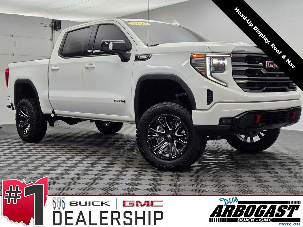 2023 GMC Sierra 1500 AT4 Crew Cab 4WD