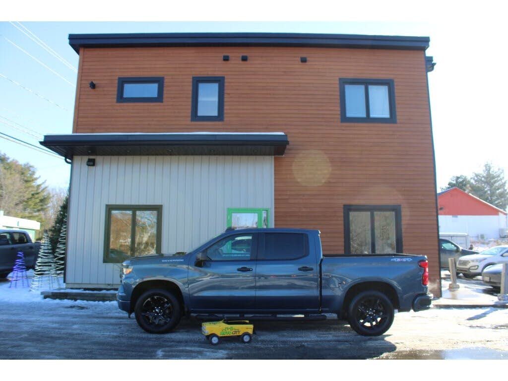 2024 Chevrolet Silverado 1500 Custom Crew Cab 4WD