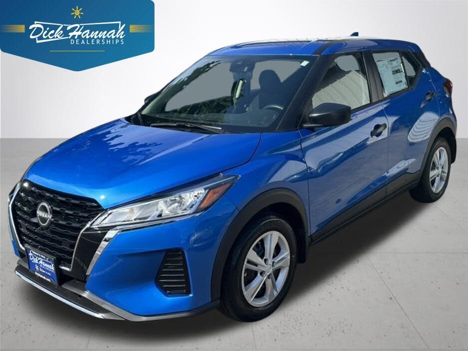 2025 Nissan Kicks Play S FWD