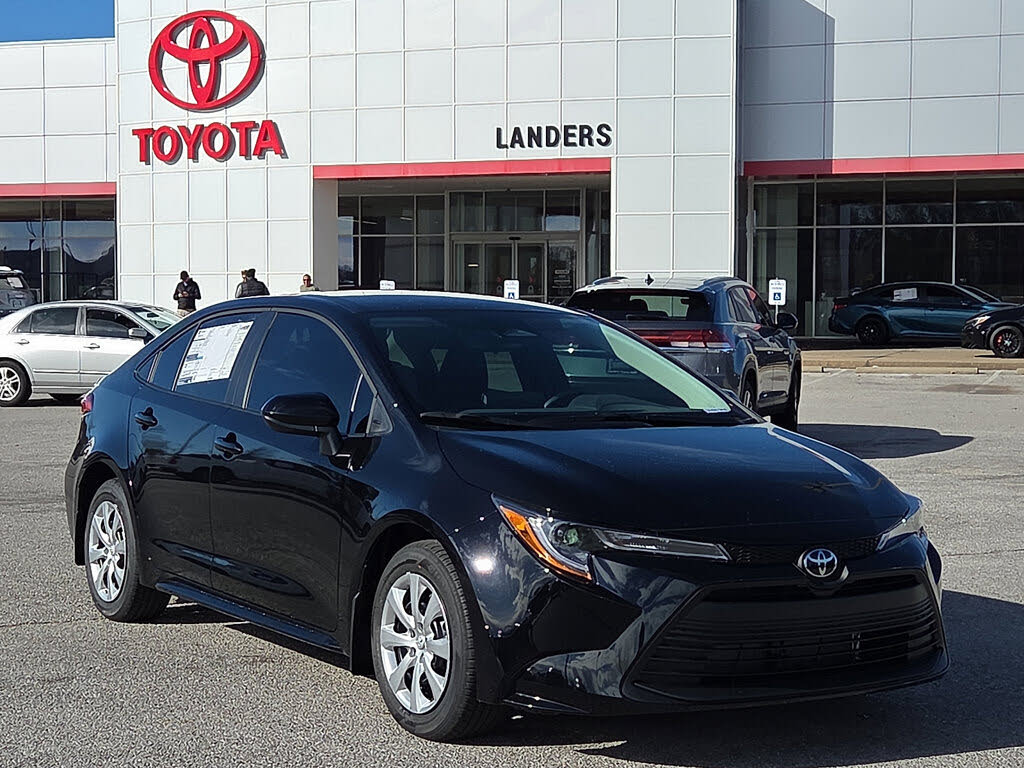 2026 Toyota Corolla LE FWD