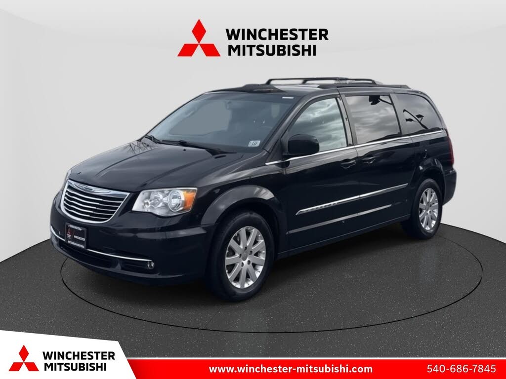 2014 Chrysler Town & Country Touring FWD