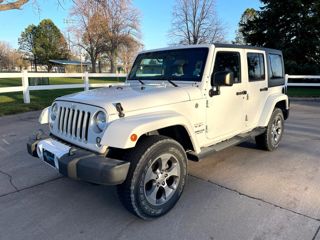 2016 Jeep Wrangler Unlimited Sahara 4WD