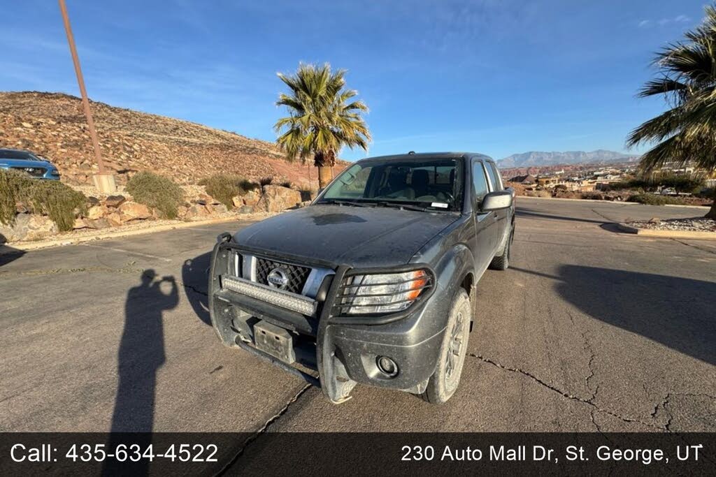 2018 Nissan Frontier PRO-4X Crew Cab 4WD