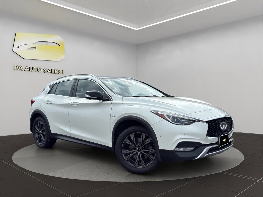 2019 INFINITI QX30 Essential AWD