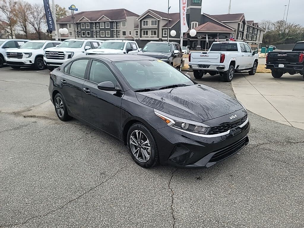 2024 Kia Forte LXS FWD
