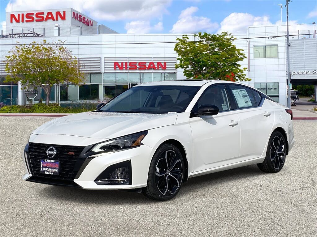 2025 Nissan Altima 2.5 SR FWD