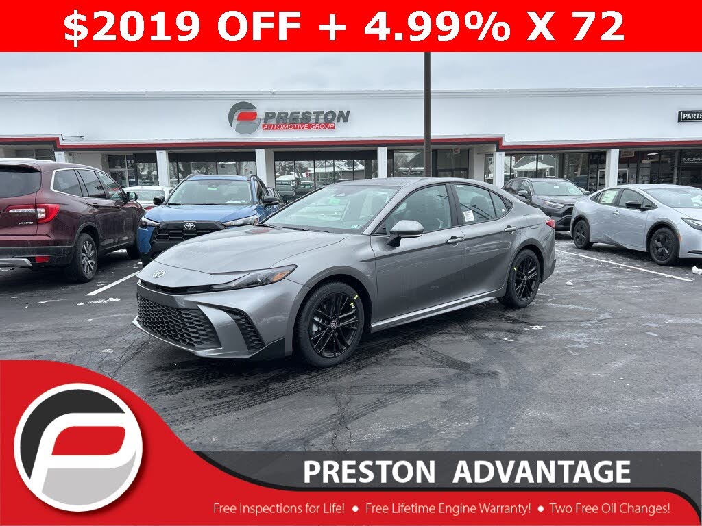 2026 Toyota Camry SE FWD