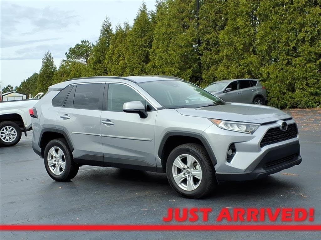 2021 Toyota RAV4 XLE FWD