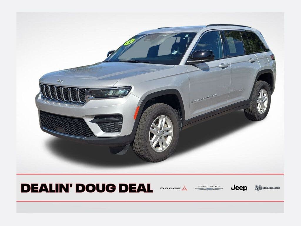 2024 Jeep Grand Cherokee Laredo 4WD