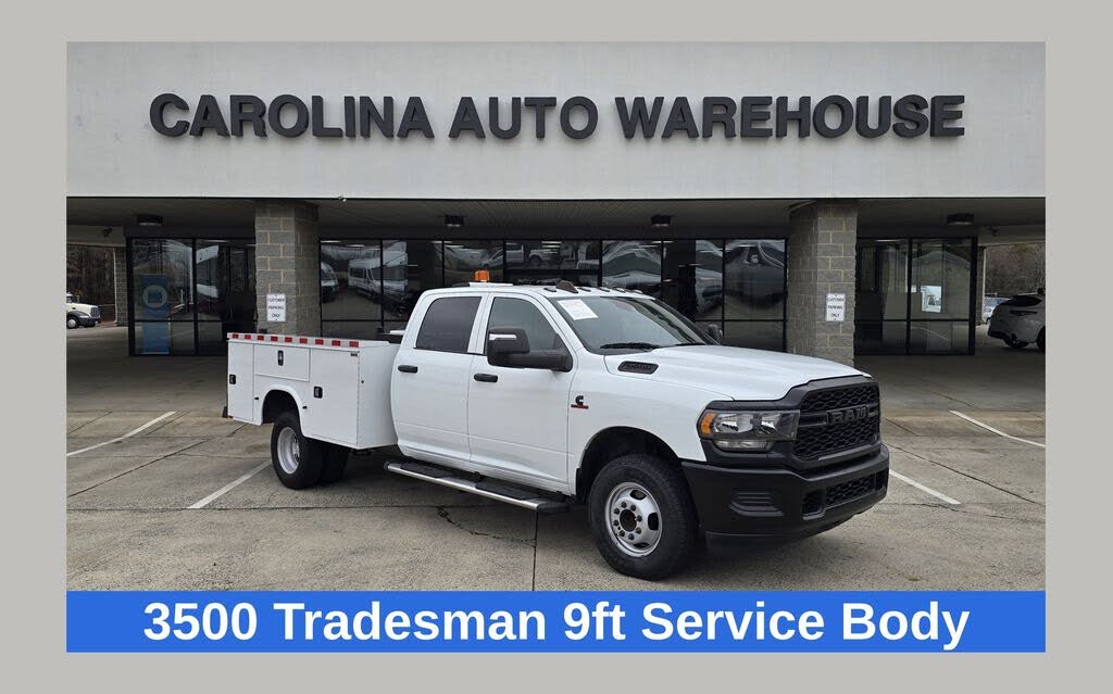 2024 RAM 3500 Chassis Tradesman Crew Cab LB DRW 4WD