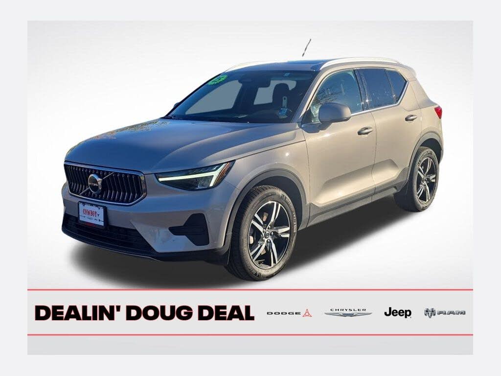 2025 Volvo XC40 B5 Core Bright Theme AWD