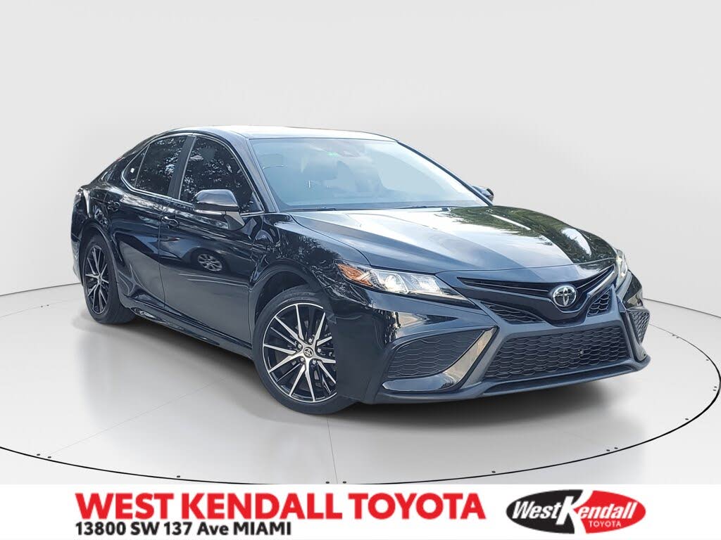 2022 Toyota Camry SE FWD