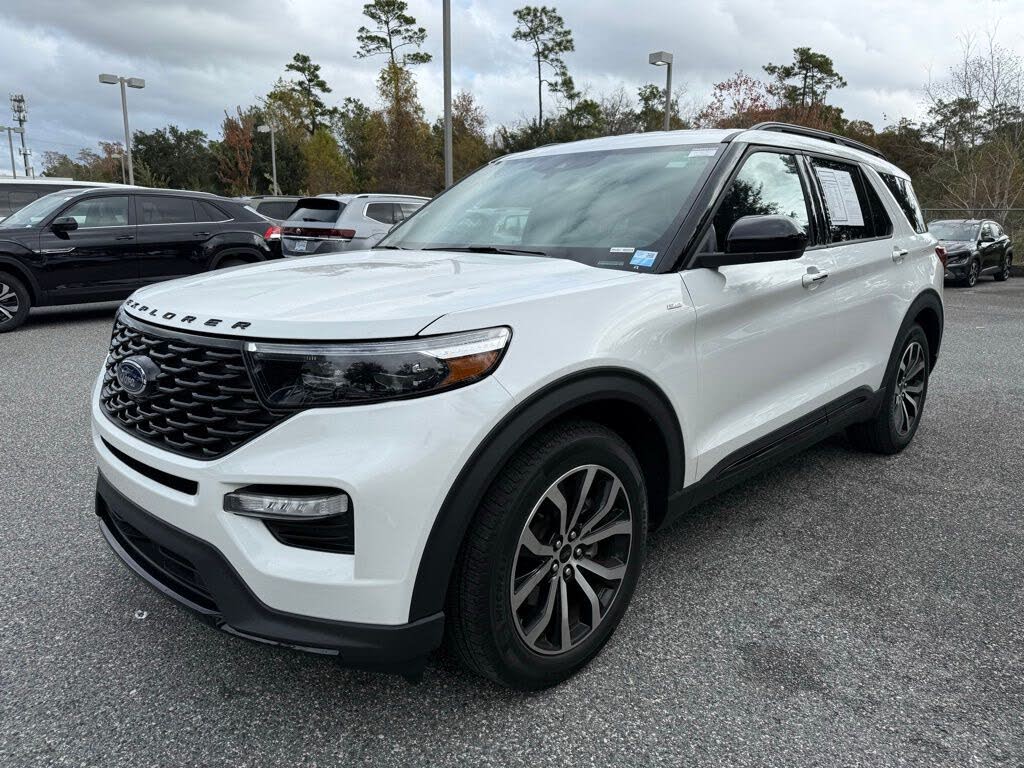 2024 Ford Explorer ST-Line RWD