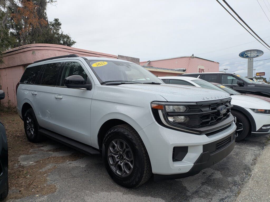 2025 Ford Expedition Active RWD