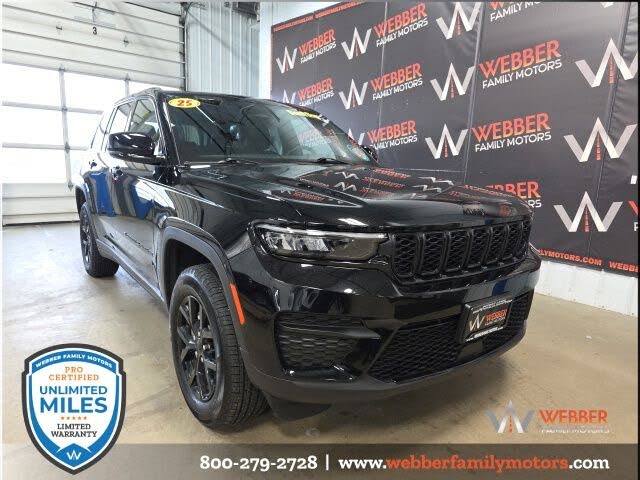 2025 Jeep Grand Cherokee Laredo 4WD
