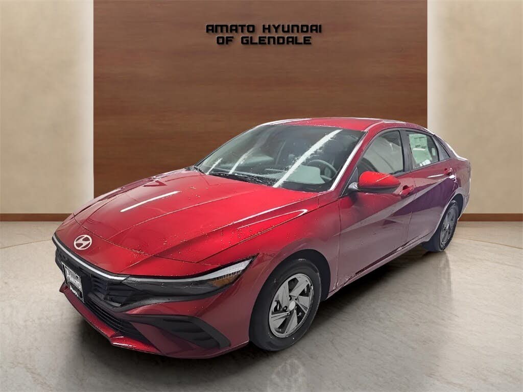 2026 Hyundai Elantra SE FWD