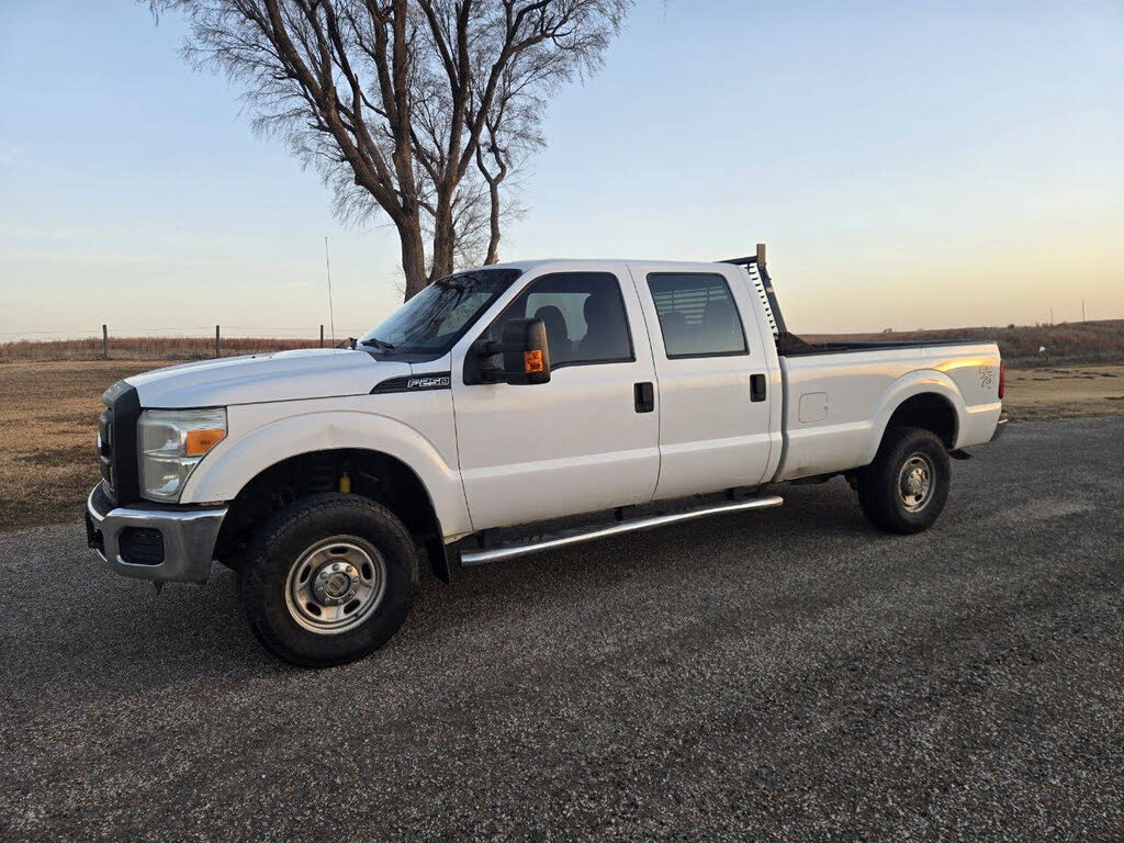 2011 Ford F-250 Super Duty XL Crew Cab 4WD