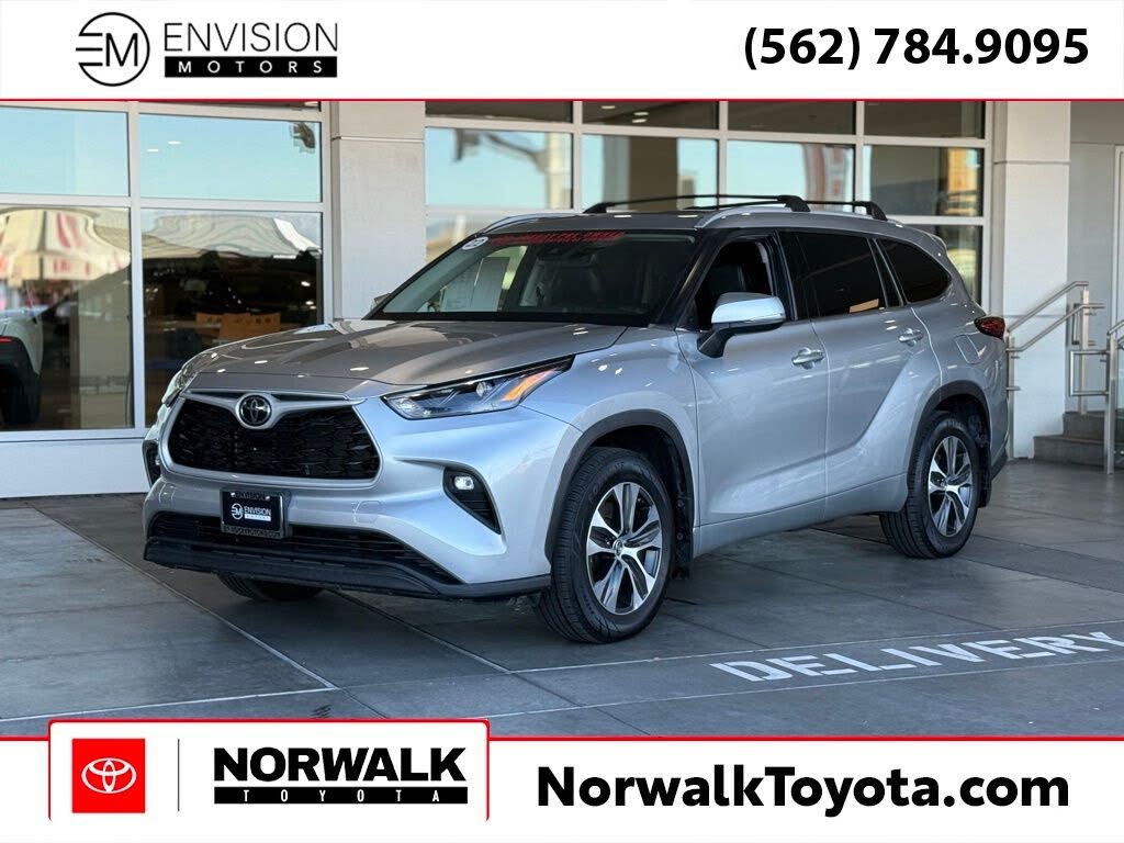 2022 Toyota Highlander XLE FWD