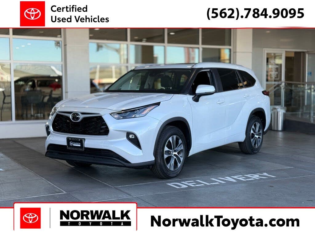 2023 Toyota Highlander XLE FWD