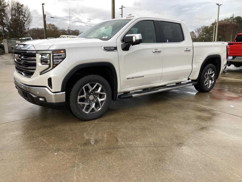 2024 GMC Sierra 1500 SLT Crew Cab 4WD